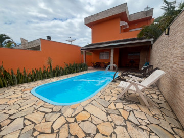 Lindo sobrado com piscina- Baln. S�o Martinho